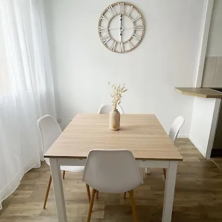 Apartment T2 Plein Centre Avec Stationnement