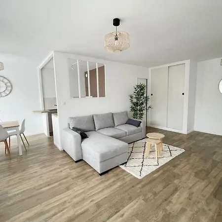 T2 Plein Centre Avec Stationnement * Bourgoin-Jallieu